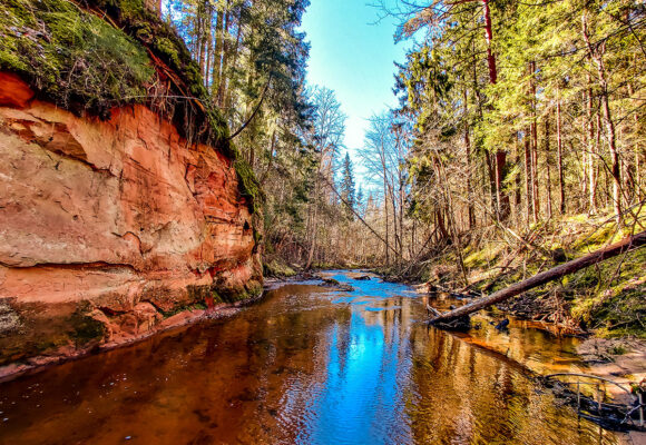 Sunday hike "ALONG AND THROUGH": Sigulda